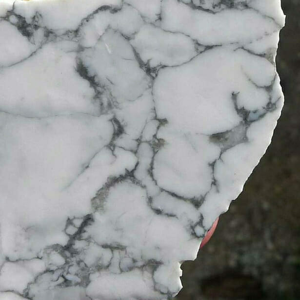 white howlite stone
